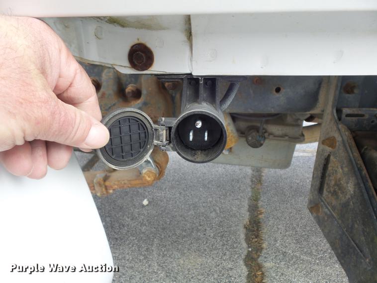 image for item DB6271 2000 Ford F650 Super Duty XL bucket truck