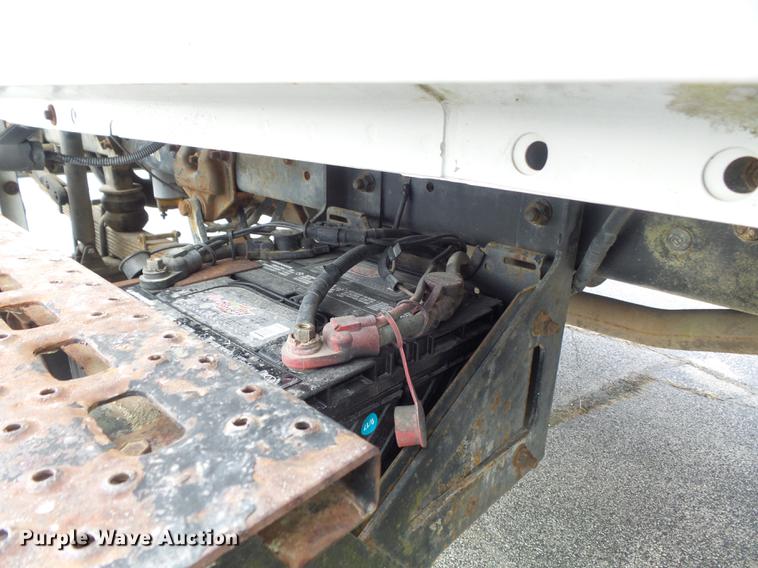 image for item DB6271 2000 Ford F650 Super Duty XL bucket truck