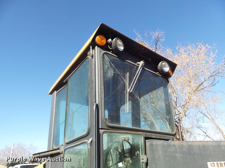 image for item DB6279 1977 John Deere 670 motor grader