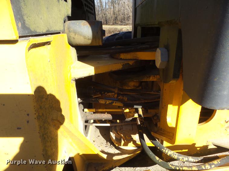 image for item DB6279 1977 John Deere 670 motor grader