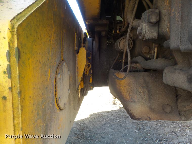 image for item DB6279 1977 John Deere 670 motor grader