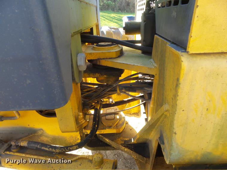 image for item DB6279 1977 John Deere 670 motor grader