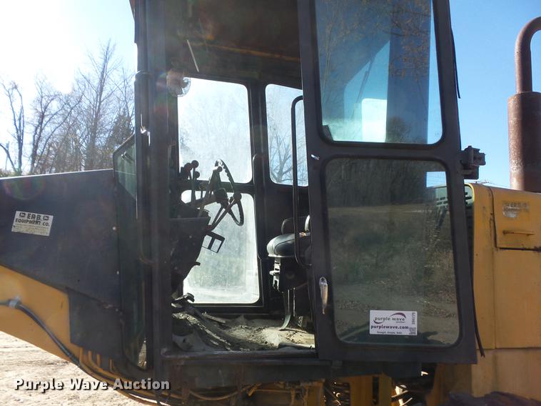 image for item DB6279 1977 John Deere 670 motor grader