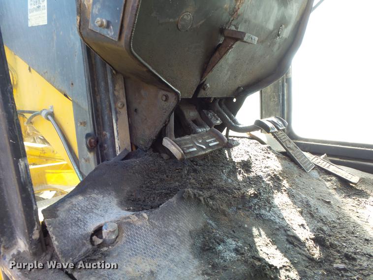 image for item DB6279 1977 John Deere 670 motor grader