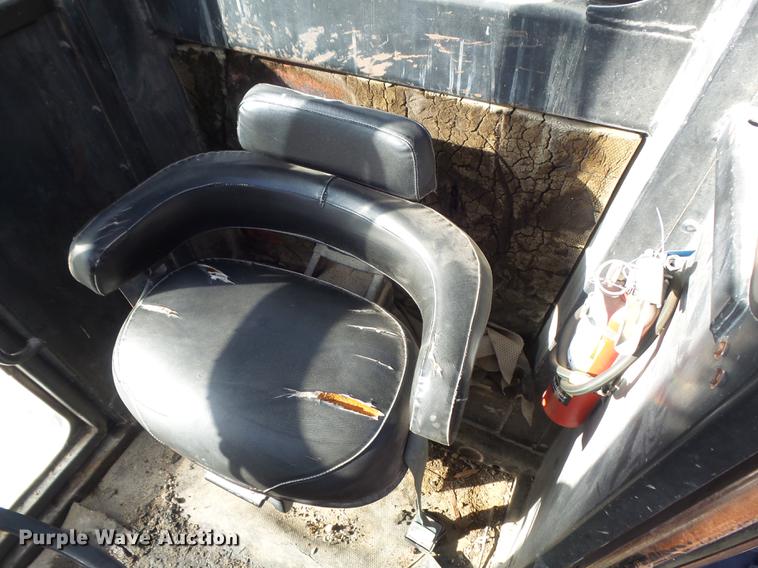 image for item DB6279 1977 John Deere 670 motor grader