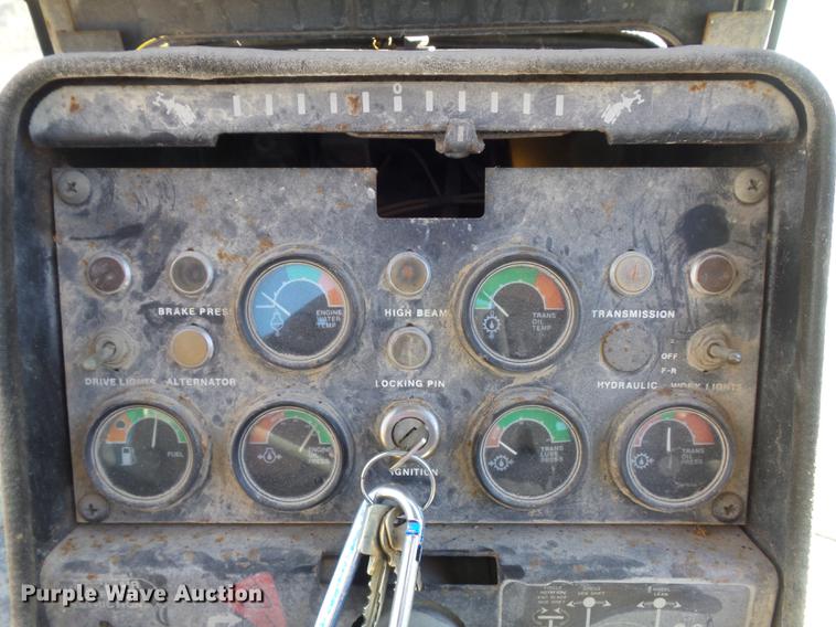 image for item DB6279 1977 John Deere 670 motor grader