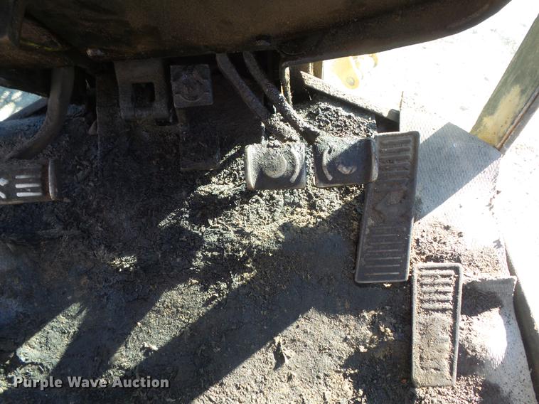 image for item DB6279 1977 John Deere 670 motor grader