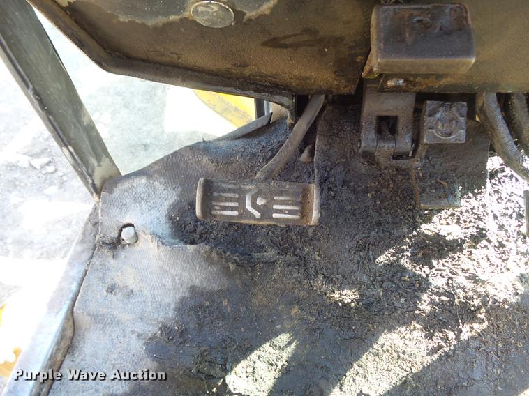 image for item DB6279 1977 John Deere 670 motor grader