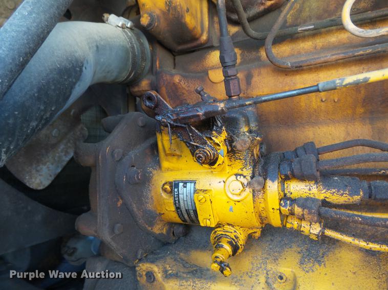 image for item DB6279 1977 John Deere 670 motor grader