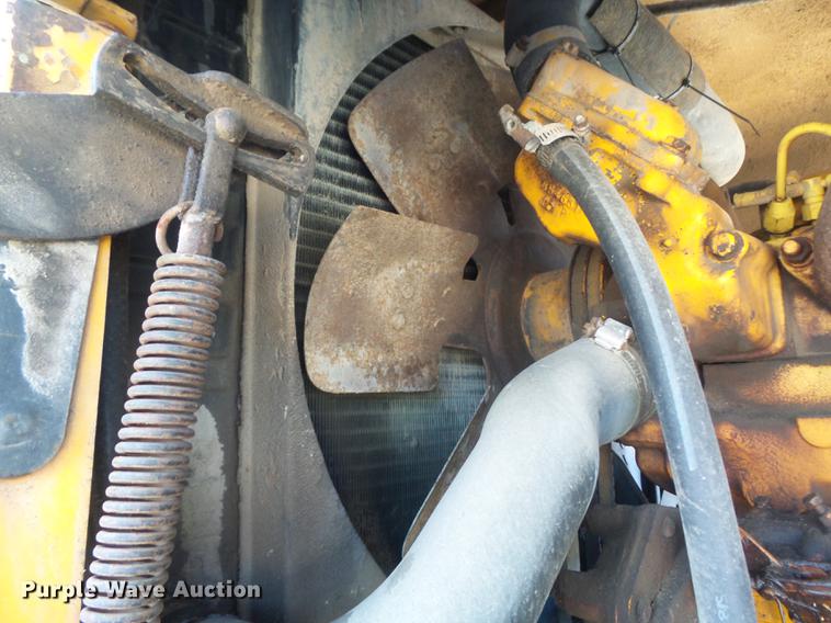 image for item DB6279 1977 John Deere 670 motor grader