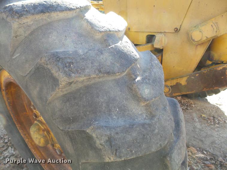 image for item DB6279 1977 John Deere 670 motor grader