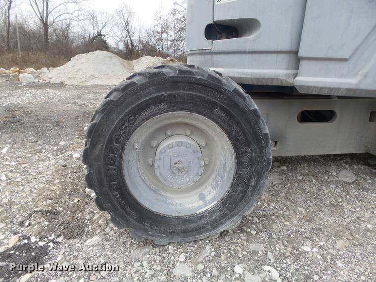 image for item DB6285 1997 Genie Z34/22 boom lift