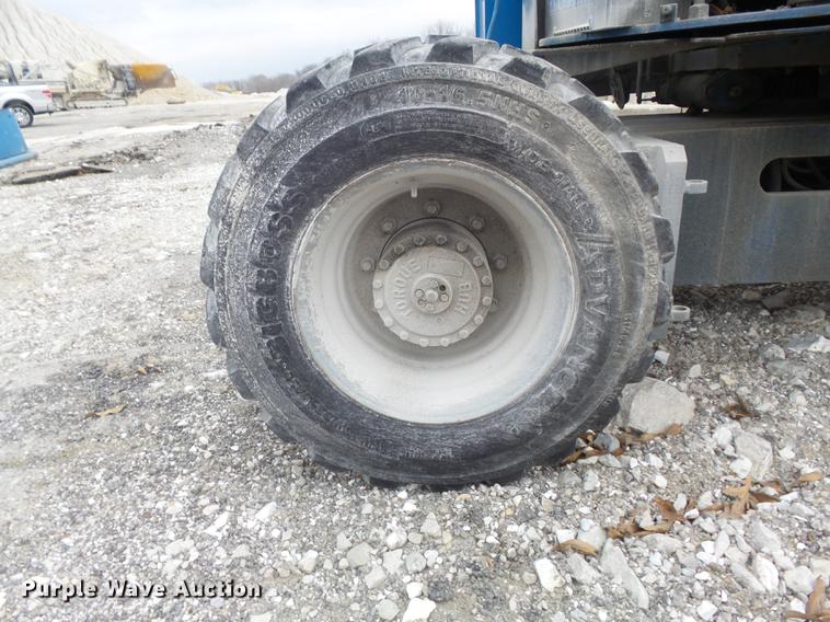 image for item DB6285 1997 Genie Z34/22 boom lift