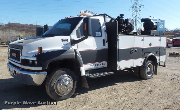 image for item DB6300 2006 GMC C5500 service truck with crane