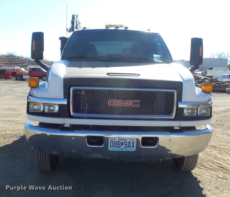 image for item DB6300 2006 GMC C5500 service truck with crane