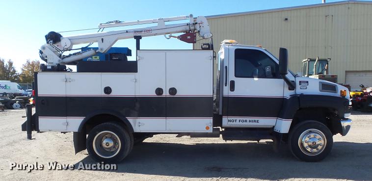 image for item DB6300 2006 GMC C5500 service truck with crane