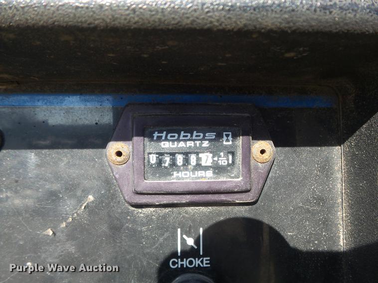 image for item DB6300 2006 GMC C5500 service truck with crane