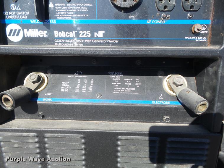 image for item DB6300 2006 GMC C5500 service truck with crane