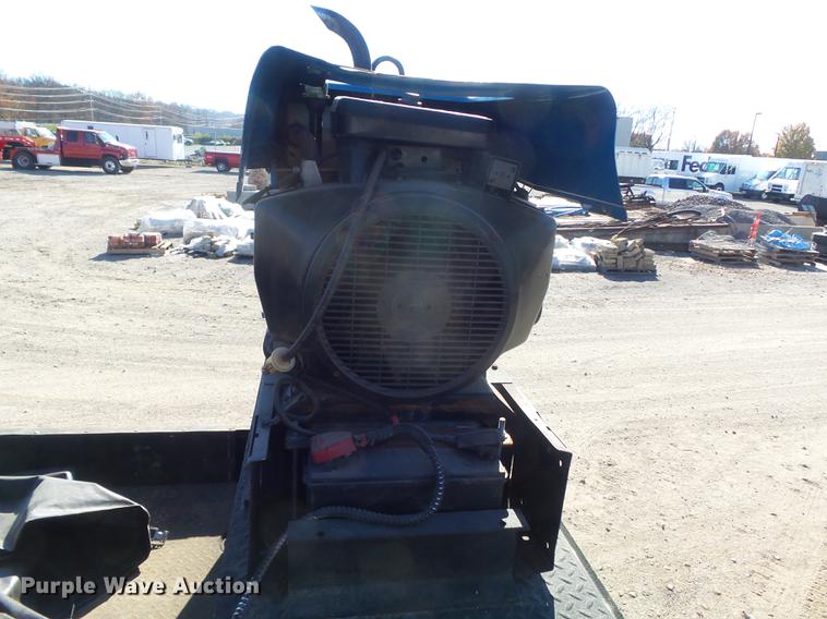 image for item DB6300 2006 GMC C5500 service truck with crane