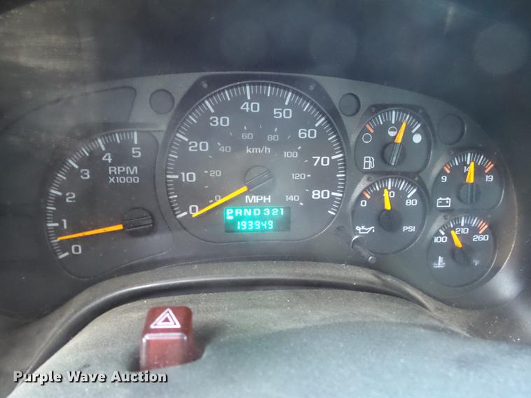 image for item DB6300 2006 GMC C5500 service truck with crane