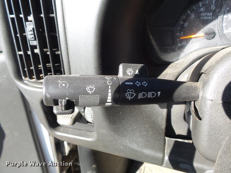 image for item DB6300 2006 GMC C5500 service truck with crane