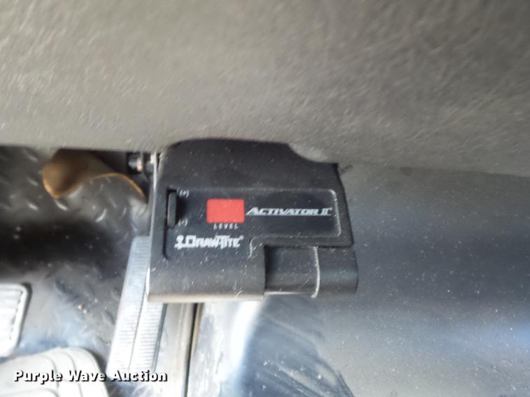 image for item DB6300 2006 GMC C5500 service truck with crane