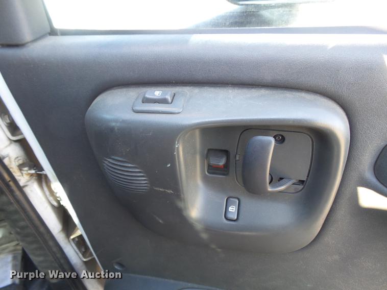 image for item DB6300 2006 GMC C5500 service truck with crane