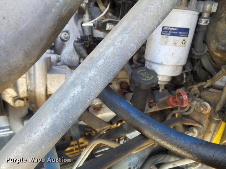 image for item DB6300 2006 GMC C5500 service truck with crane