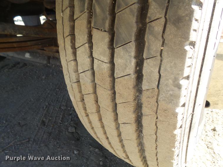 image for item DB6300 2006 GMC C5500 service truck with crane