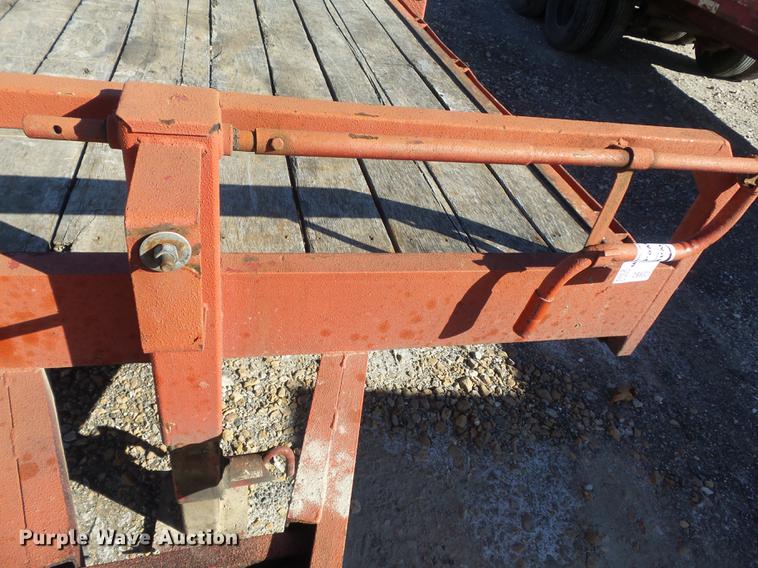 image for item DB6301 2004 Corn Pro UT-20H equipment trailer