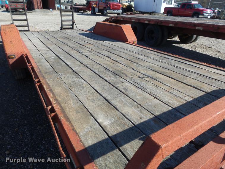 image for item DB6301 2004 Corn Pro UT-20H equipment trailer