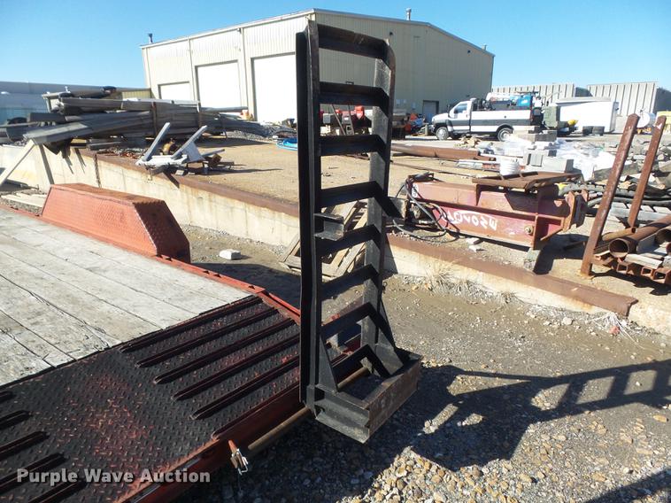 image for item DB6301 2004 Corn Pro UT-20H equipment trailer