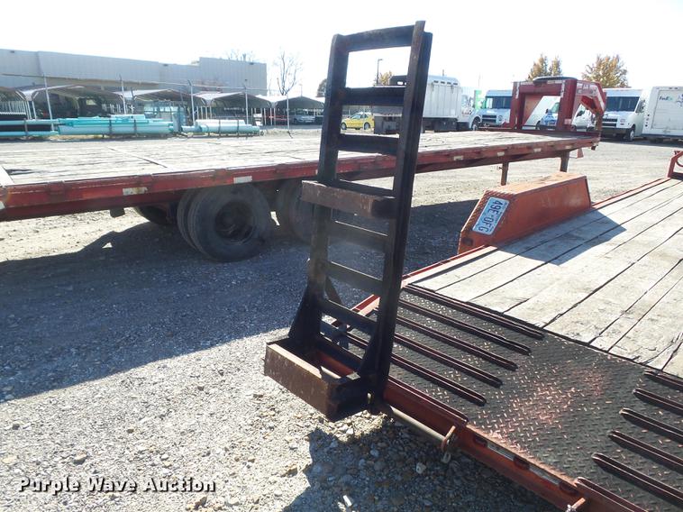 image for item DB6301 2004 Corn Pro UT-20H equipment trailer