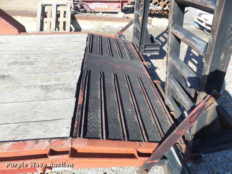 image for item DB6301 2004 Corn Pro UT-20H equipment trailer