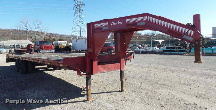 image for item DB6302 2006 Corn Pro 28+512K equipment trailer