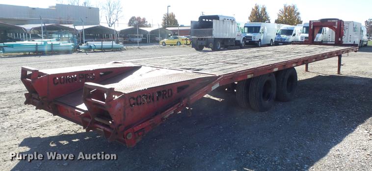 image for item DB6302 2006 Corn Pro 28+512K equipment trailer