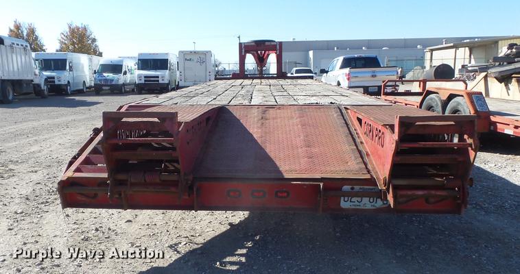 image for item DB6302 2006 Corn Pro 28+512K equipment trailer