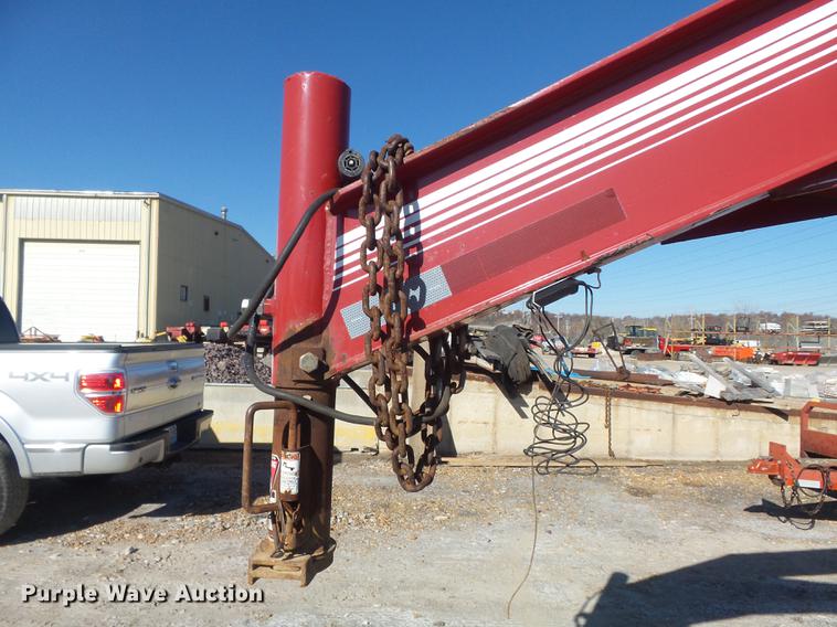 image for item DB6302 2006 Corn Pro 28+512K equipment trailer