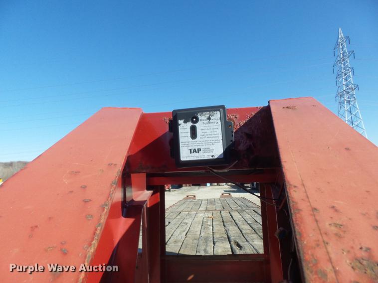 image for item DB6302 2006 Corn Pro 28+512K equipment trailer