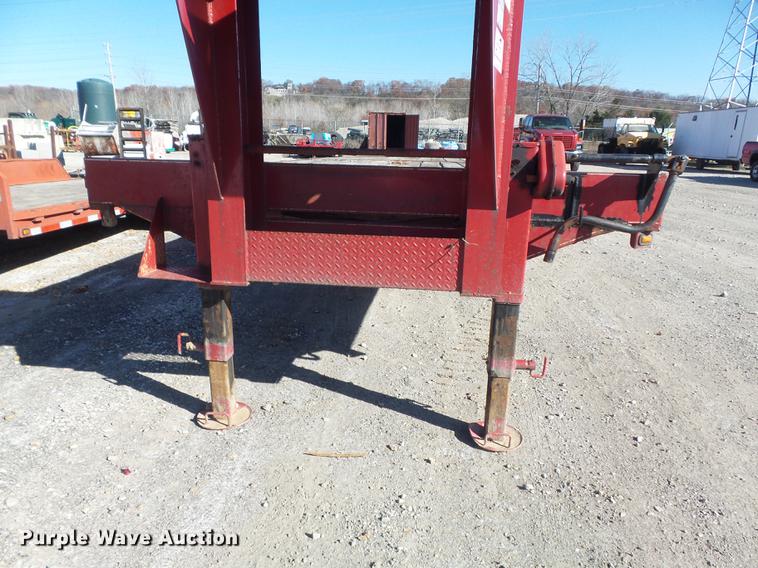 image for item DB6302 2006 Corn Pro 28+512K equipment trailer