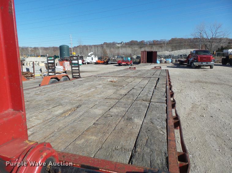 image for item DB6302 2006 Corn Pro 28+512K equipment trailer