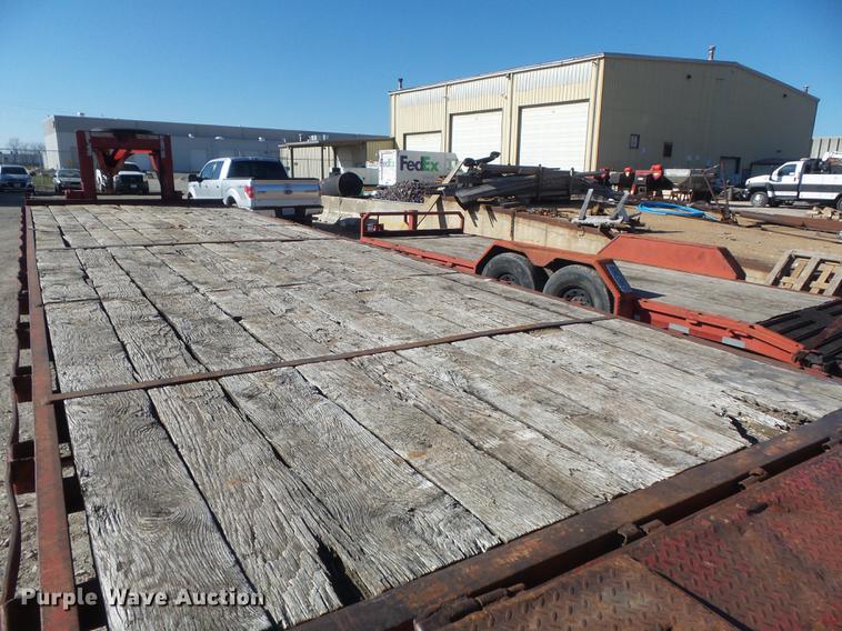 image for item DB6302 2006 Corn Pro 28+512K equipment trailer