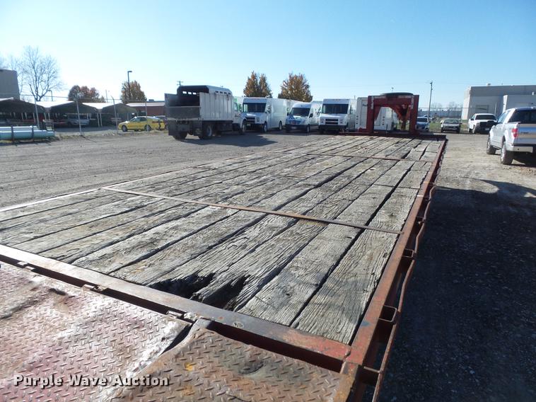 image for item DB6302 2006 Corn Pro 28+512K equipment trailer