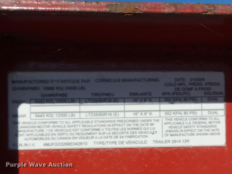 image for item DB6302 2006 Corn Pro 28+512K equipment trailer