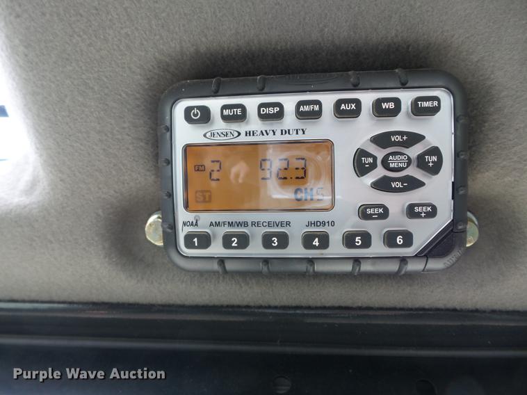 image for item DB6304 2015 Case TR340 skid steer