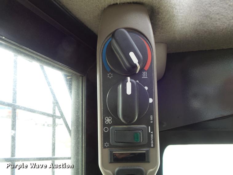 image for item DB6304 2015 Case TR340 skid steer