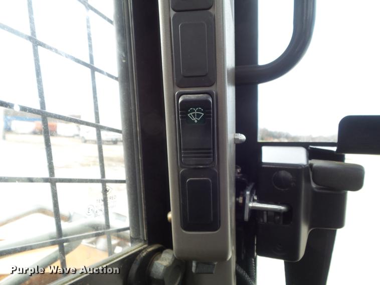 image for item DB6304 2015 Case TR340 skid steer