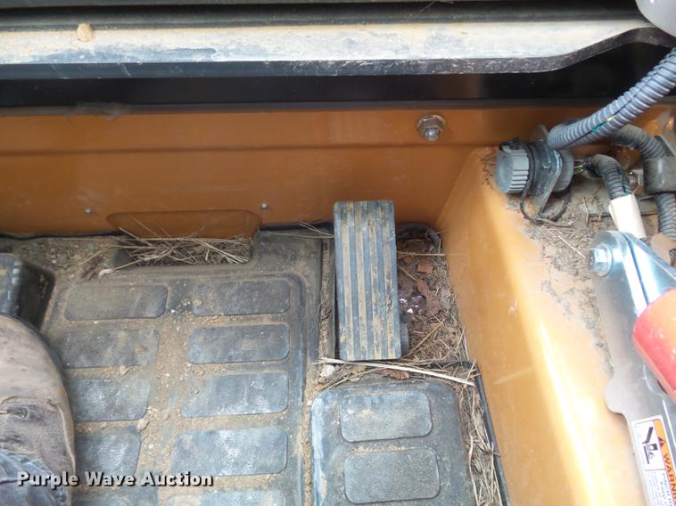 image for item DB6304 2015 Case TR340 skid steer