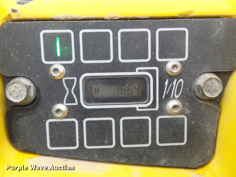 image for item DB6316 2006 Wacker RT825C trench compactor