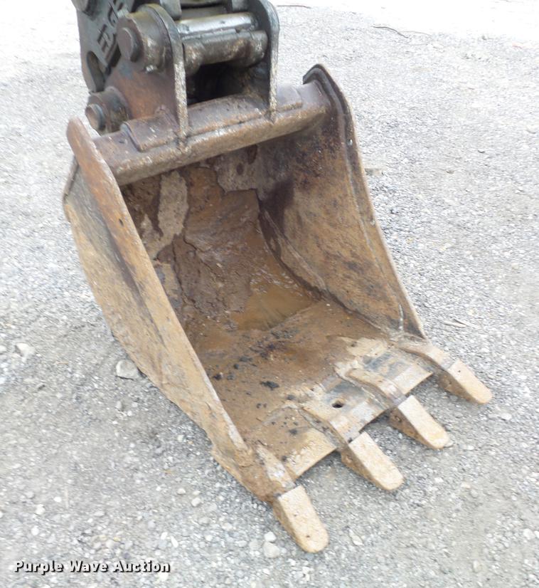 image for item DB6317 2006 Gehl 603 compact excavator